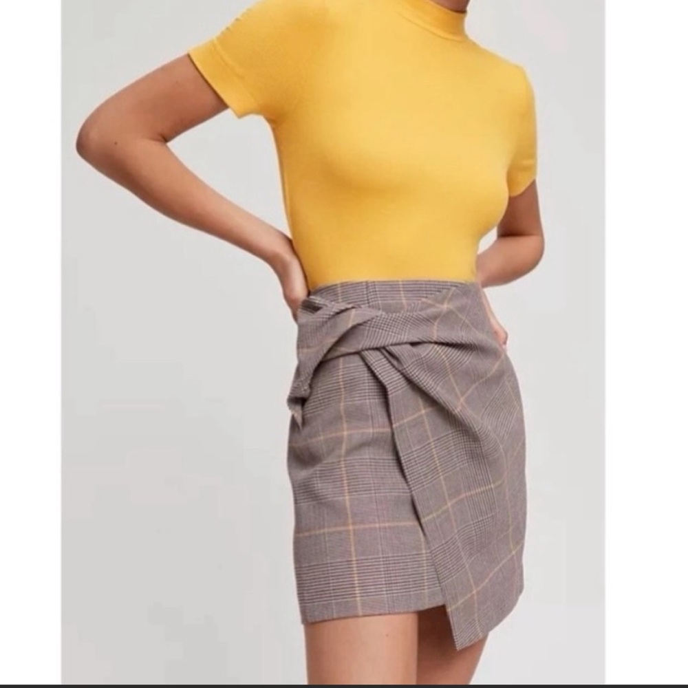 Babaton Plaid Skirt - Picture 2 of 4